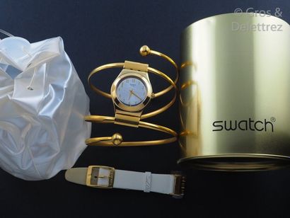 SWATCH SWATCH, lot de 3 montres comprenant les modèles suivants :

-Pack For your...