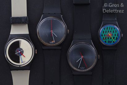 SWATCH SWATCH, lot de 4 montres comprenant les modèles suivants :

-Mezza Luna (Bracelet...