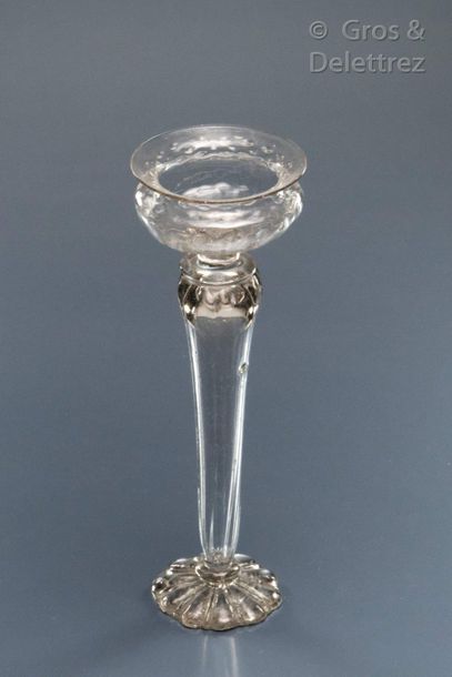 null Gobichon (verre à fruit) à longue tige et pied godronné.

France, XVIIIe siècle

Haut...