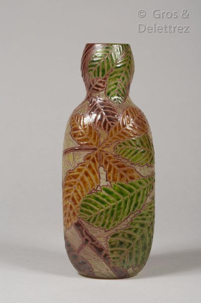 null LOUIS DAMON (1860-1947)



Rare vase à trois pans en verre émaillé vert et brun...