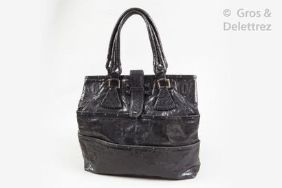 CHLOE Important sac fourre-tout 40cm en cuir enduit vieilli noir, fermeture aimantée,...