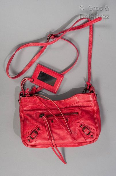BALENCIAGA Bag "Classic Hip" 23cm in pink goat, zip closure, outside zipped pocket,...