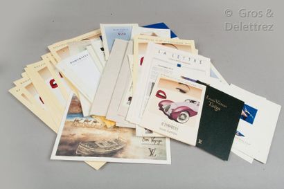 LOUIS VUITTON Lot de documentations diverses comprenant : des menus, catalogues,...