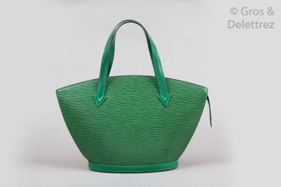 LOUIS VUITTON Bag "Saint Jacques" PM 23cm in Borneo green epi leather, zip closure,...