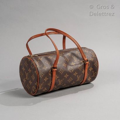 LOUIS VUITTON Butterfly" bag 26cm in Monogram canvas and cocoa calfskin, zipper,...