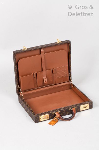 LOUIS VUITTON President" briefcase in Monogram canvas, gilded brass code lock (000...