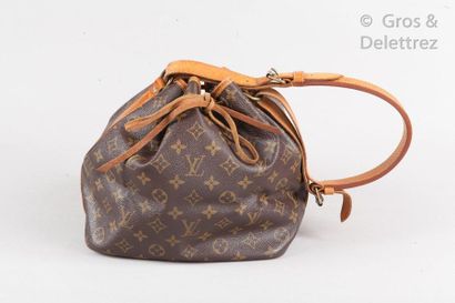 LOUIS VUITTON Bag "Noé" PM in monogram canvas and natural leather, link closure,...