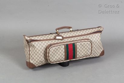 GUCCI Tennis" bag 75cm in coated canvas GG Supreme and coffee boar, zipper, handle,...