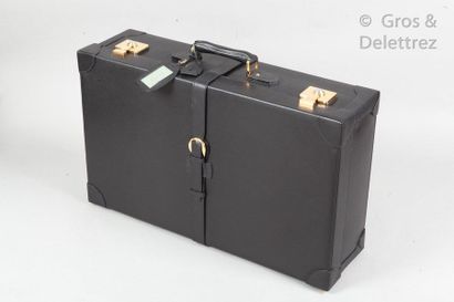 GUCCI Black pork suitcase, gold and silver metal closures, handle, strap, velvet...