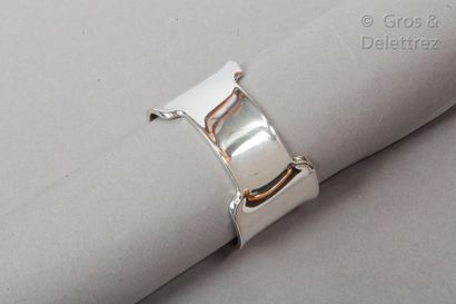 HERMÈS Paris made in France Bracelet open cuff "Amazon" MM in silver 925 thousandths....