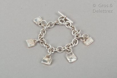 HERMES Paris made in Italy Bracelet "Amulettes" en argent 925 millièmes, chaine en...