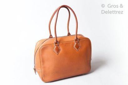 HERMÈS Paris made in France Year 2003


Feather" bag 28cm in barenia calfskin with...