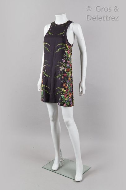 GUCCI par Frida Giannini Resort Collection 2013 - Look n°1


Flora" dress in silk...
