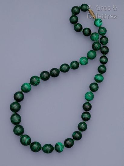 null Collier de perles en malachite alternées de perles de rocaille vertes. Perles...