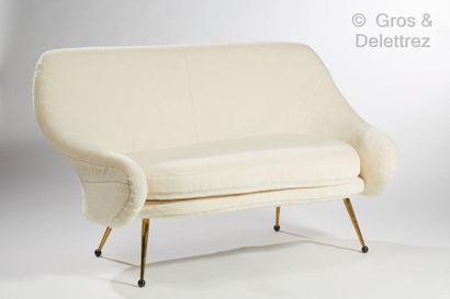 Marco ZANUSO - Edité par ARFLEX Two-seater sofa entirely covered with cream long...