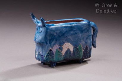 ROBERT CLOUTIER (1930-2008) & JEAN CLOUTIER (1930-2015) Bull.

Blue enamelled ceramic...