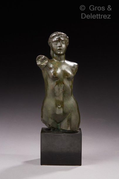 JOSEPH BERNARD (1866-1931) Female torso.

Bronze sculpture with brown patina. Cubic...