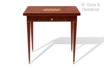 Jules LELEU (1883-1961) *Table à jeu carrée en palissandre, bronze doré et miroir...