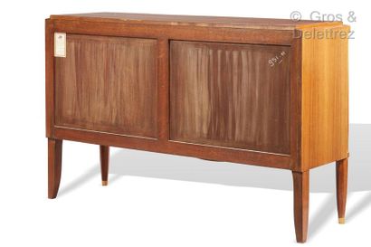 Jules LELEU (1883-1961) * Curved chest of drawers in exotic wood veneer opening on...