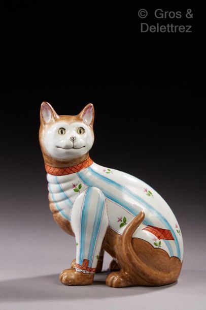 Émile GALLÉ (1846-1904) Sujet en faïence émaillée polychrome figurant un chat assis....