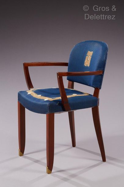 Jules LELEU (1883-1961) *Suite de cinq fauteuils en acajou et bronze doré. Garniture...