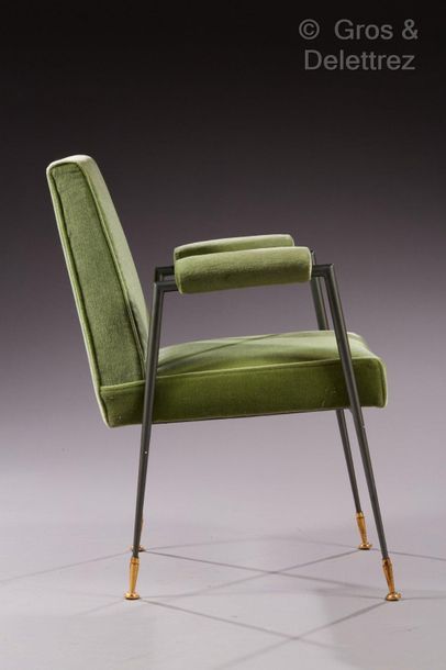 Jules LELEU (1883-1961) *Suite de quatre fauteuils en métal laqué gris et bronze...