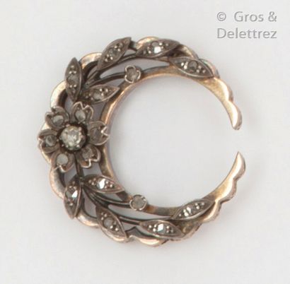 null Gold and silver "Croissant" brooch with floral decoration, set with rose-cut...