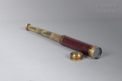 null Five-element navy spyglass in brass with wood trim.

19th century (slits).

Length...