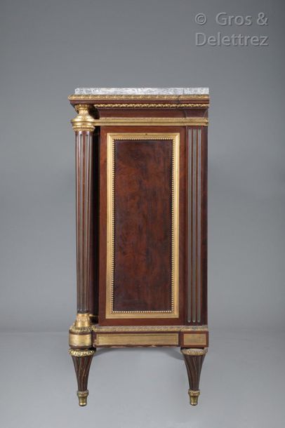 null Gervais Maximilien Eugène DURAND

Sideboard in veneer wood inlaid with foliage...