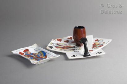 null Amusing ceramic trompe l'oeil candlestick representing a pipe on five fan-shaped...