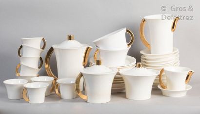Jean LUCE (1895-1945) et Sèvres Cream enamelled porcelain coffee set enhanced with...