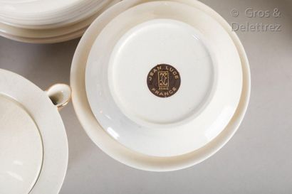 Jean LUCE (1895-1945) et Sèvres Cream enamelled porcelain coffee set enhanced with...