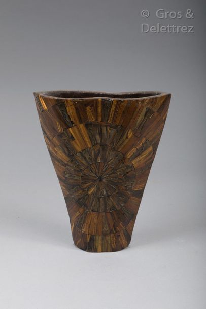 Ria et Youri AUGOUSTI Vase in tiger's eye marquetry and bronze