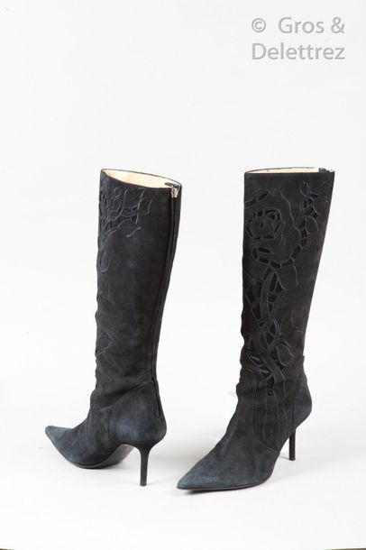 VALENTINO Circa 2000

Pair of zipped boots in black suede lambskin with floral cut-out...