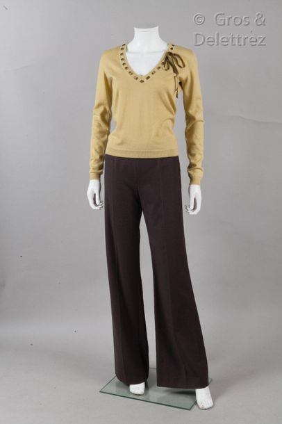 VALENTINO Set consisting of a sweater in almond cashmere, V-shaped neckline underlined...