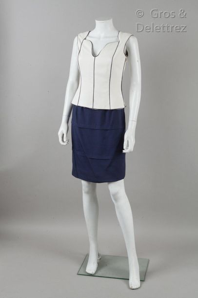 VALENTINO Boutique Circa 1996

Set consisting of a sleeveless top in white cotton...