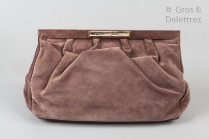 VALENTINO Circa 2010

Large 33cm pouch in cocoa velvet calfskin, closing with a golden...