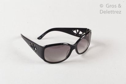 VALENTINO Important pair of black resin sunglasses, buckle signed. Original case...