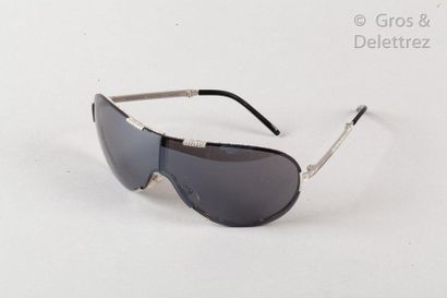 VALENTINO Pair of folding sunglasses, strassed temples, sunglasses. Original cas...