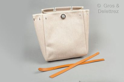 HERMÈS Paris made in France *Interchangeable bag 29cm for "Herbagado" in coated beige...