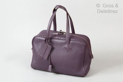 HERMES Paris made in France année 2008 *Sac « Victoria » 36cm en taurillon Clémence...