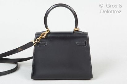 HERMES PARIS MADE IN FRANCE ANNÉE 1992 *Sac « Mini Kelly Sellier » 20cm en box noir,...