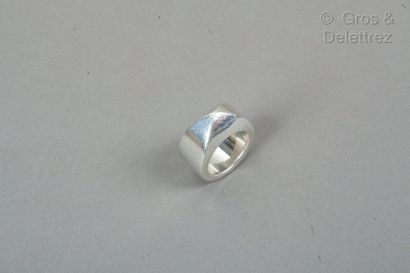 HERMÈS Paris made in France * Ring "Nail" silver 925 thousandths. Weight: 28 grs....