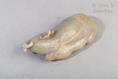 null China in the Song style

Beautifully carved jade pebble representing a recumbent...