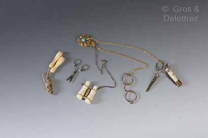 Chatelaine for doll

With a spyglass, binoculars,...
