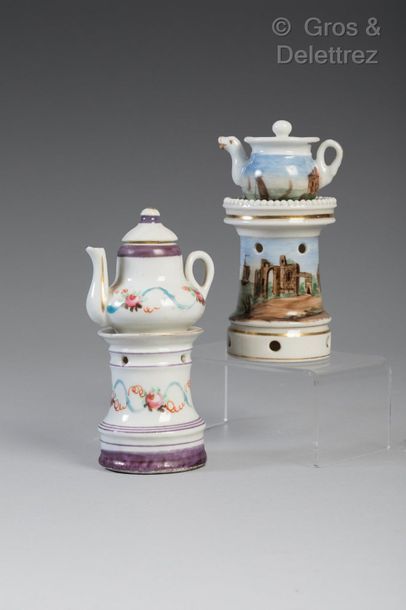 Two tea pots in Old Paris porcelain for antique...