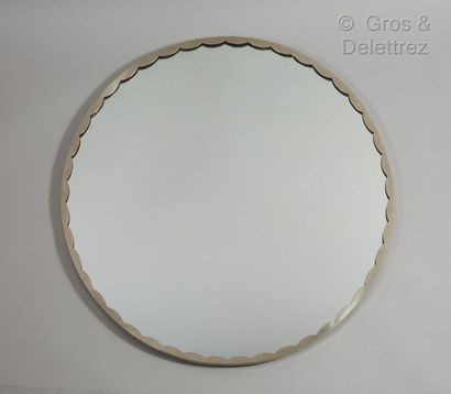 TRAVAIL FRANÇAIS Mirror with scalloped frame in chromed metal enclosing a circular...