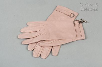 HERMÈS Paris made in France *Pair of gloves in parma lamb leather, turn of wrist...