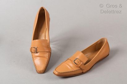 HERMÈS Paris made in France Pair of moccasins in nude calfskin, buckled uppers, leather...