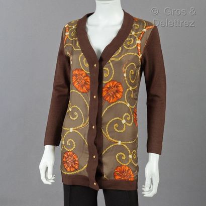 HERMES Sport Made in France *Cocoa knit cardigan, printed silk twill yoke, V neckline,...